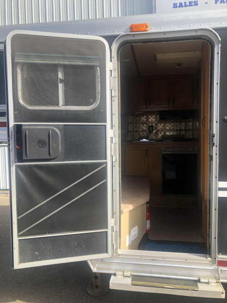 Used 2000 Barrett 3H Stock Combo Living Quarter