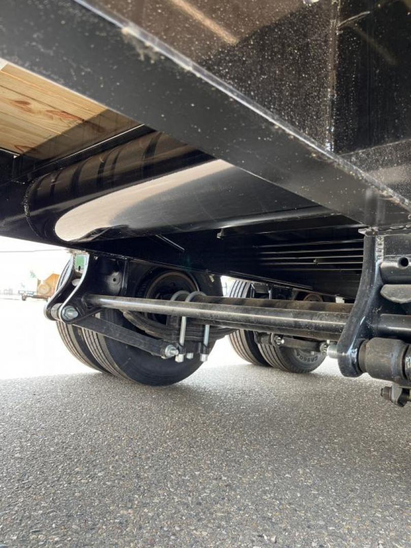 New 2026 PJ Trailers 36' Flatbed with HYDRAULIC DISC BRAKES