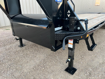 New 2026 Diamond C Trailers 25' FMAX207 Gooseneck Flatbed Trailer