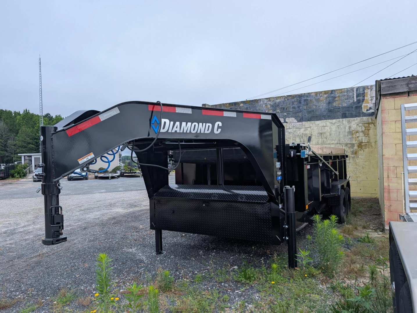 New $22,995.00 2025 Diamond C Trailers23089 LPT-GN 16' TELE DUMP Dump Trailer