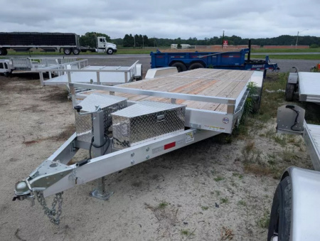 New 2025 Sure-Trac 23151 82x22 Equipment Trailer