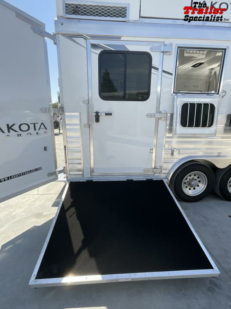 New 2024 Lakota CHARGER 4H GN LQ Horse Trailer