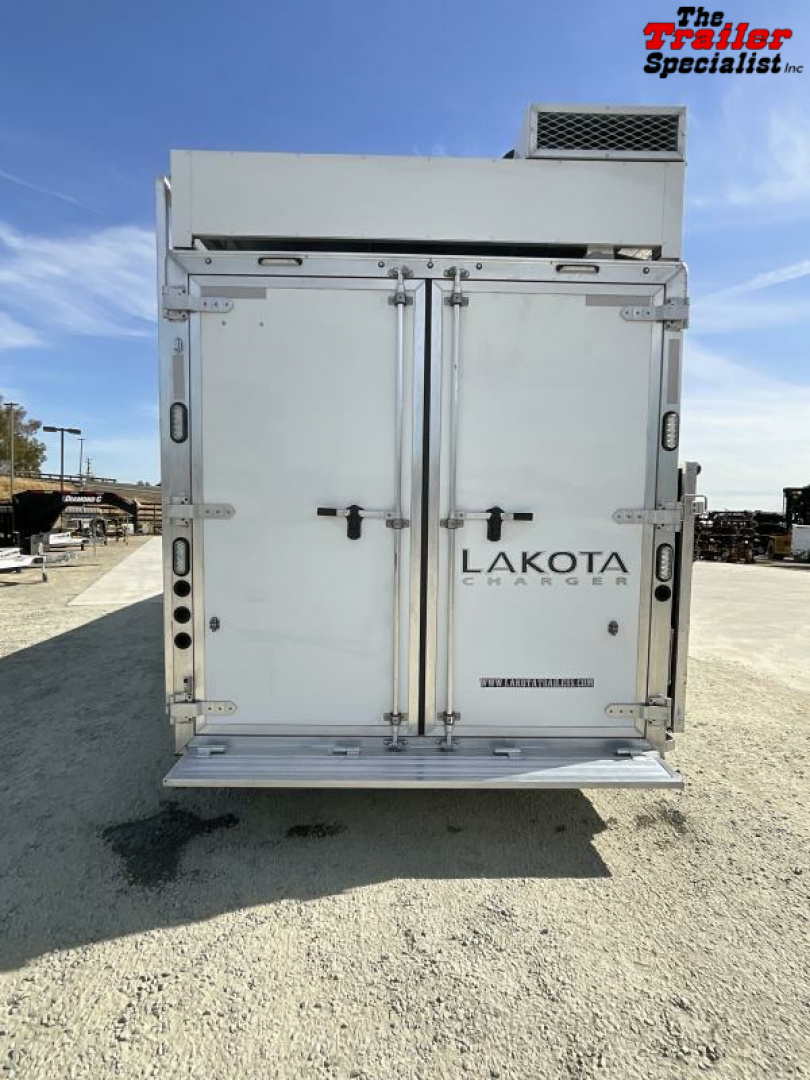 New 2024 Lakota CHARGER 4H GN LQ Horse Trailer