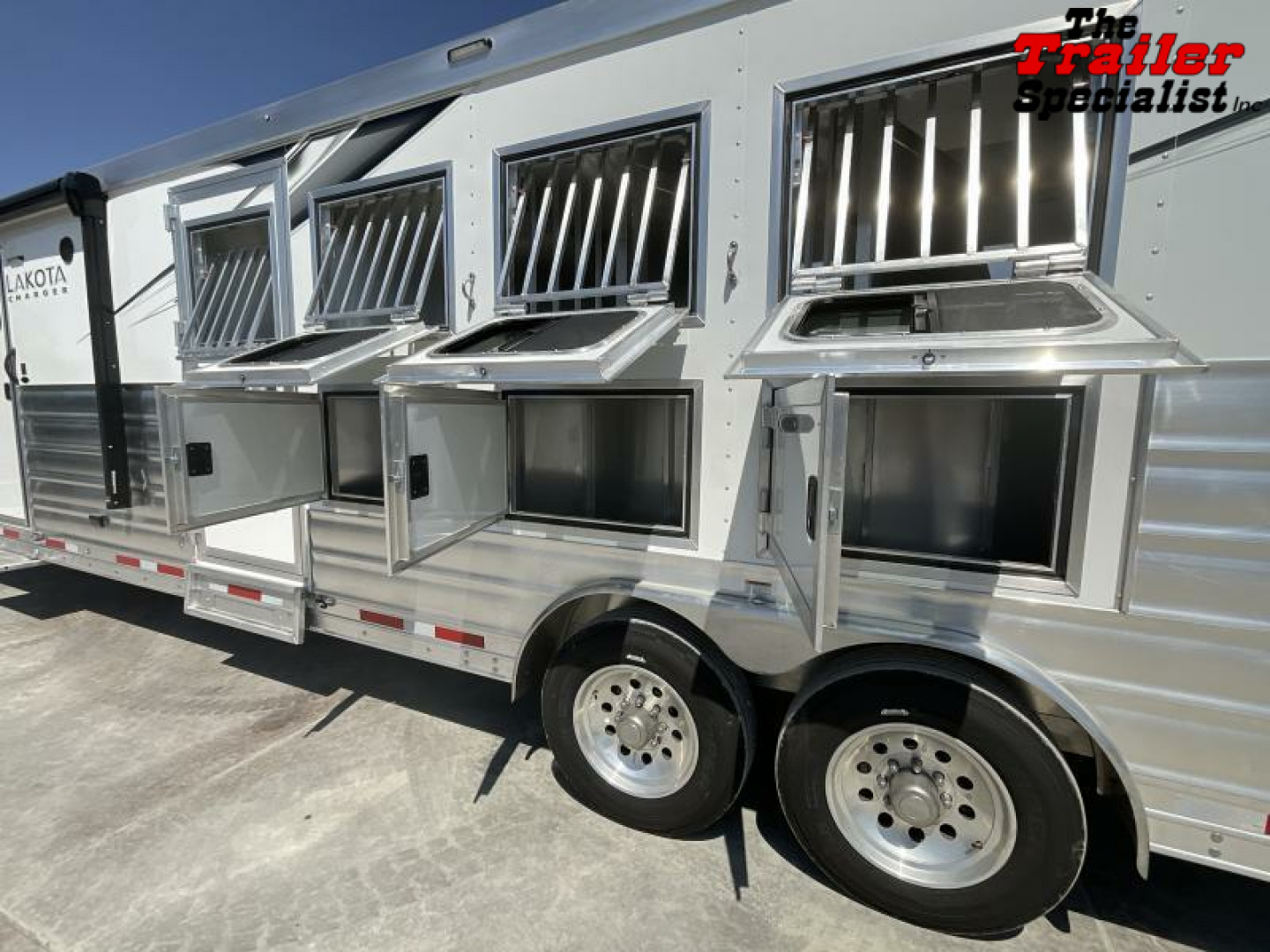 New 2024 Lakota CHARGER 4H GN LQ Horse Trailer