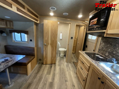 New 2024 Lakota CHARGER 4H GN LQ Horse Trailer