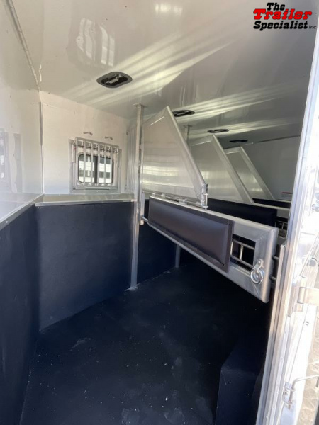 New 2024 Lakota CHARGER 4H GN LQ Horse Trailer