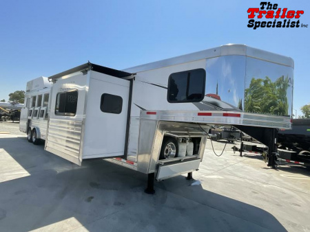 New 2024 Lakota CHARGER 4H GN LQ Horse Trailer