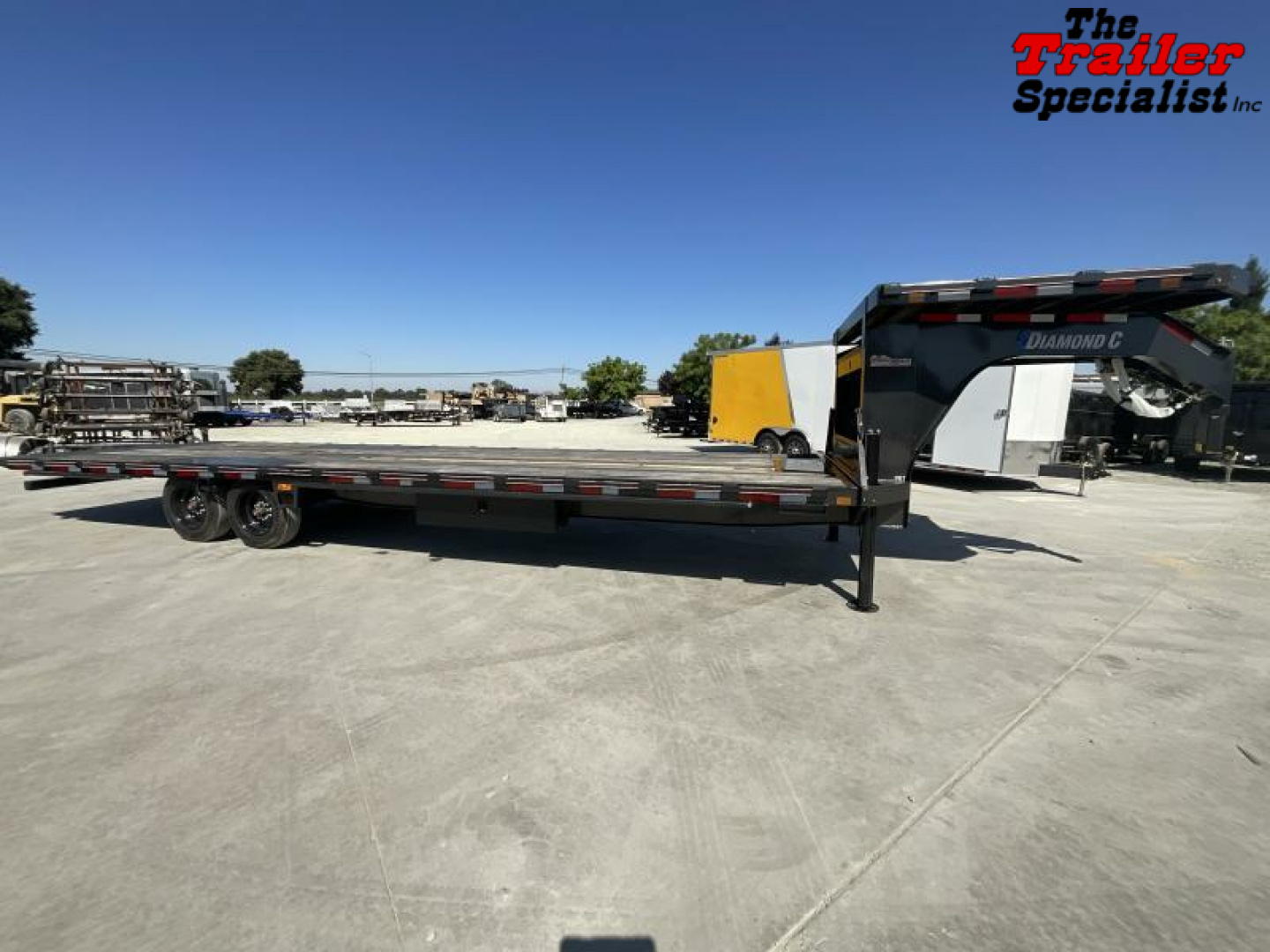 New 2024 Diamond C Trailers 8.5FT X 30FT 18K GVW Flatbed Trailer