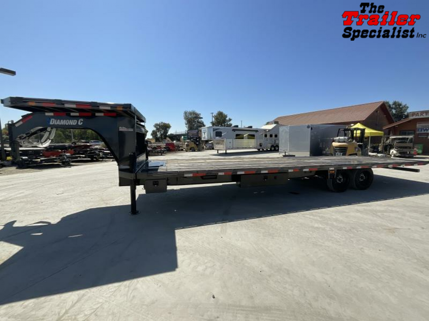 New 2024 Diamond C Trailers 8.5FT X 30FT 18K GVW Flatbed Trailer