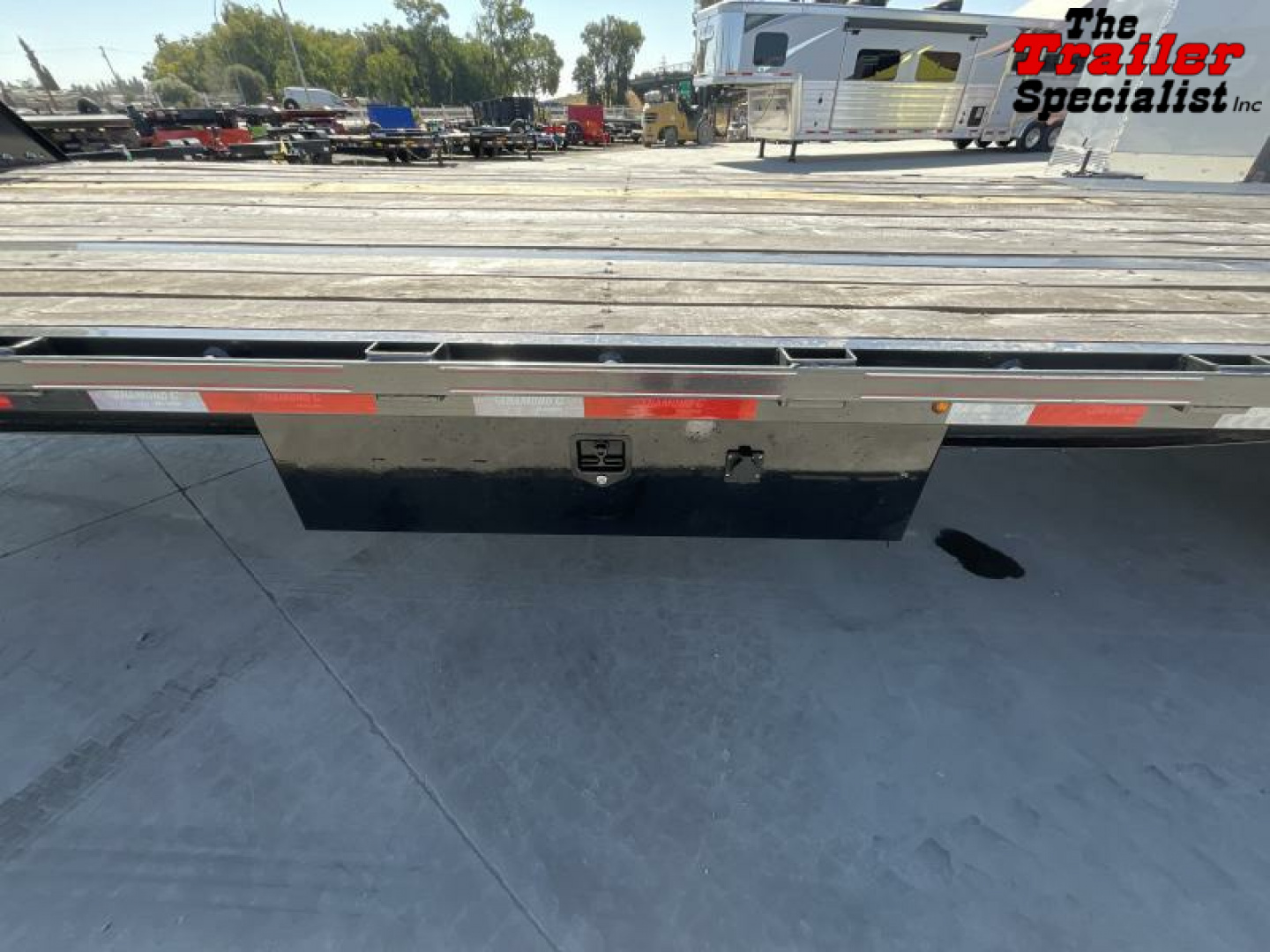 New 2024 Diamond C Trailers 8.5FT X 30FT 18K GVW Flatbed Trailer