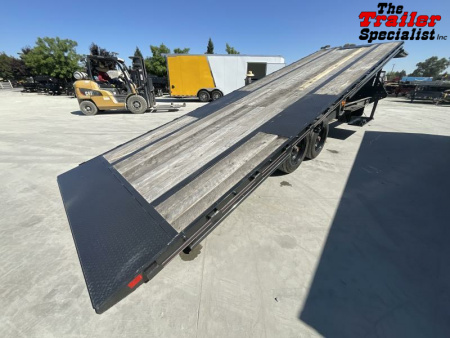 New 2024 Diamond C Trailers 8.5FT X 30FT 18K GVW Flatbed Trailer