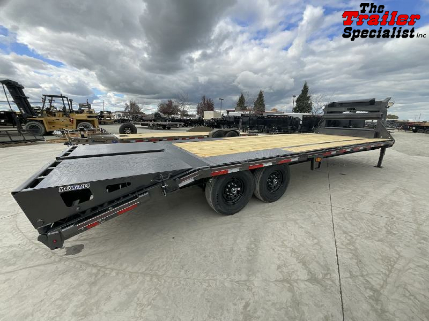 New 2025 Diamond C Trailers 8.5FT X 25FT 15.5K GVW Flatbed Trailer