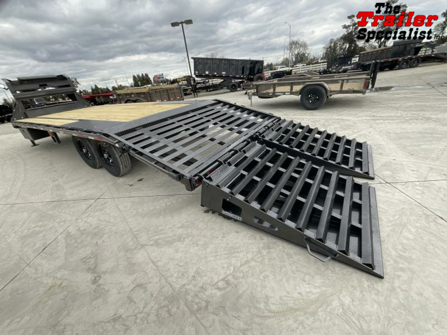 New 2025 Diamond C Trailers 8.5FT X 25FT 15.5K GVW Flatbed Trailer