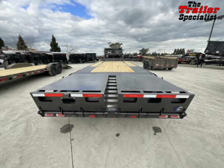 New 2025 Diamond C Trailers 8.5FT X 25FT 15.5K GVW Flatbed Trailer