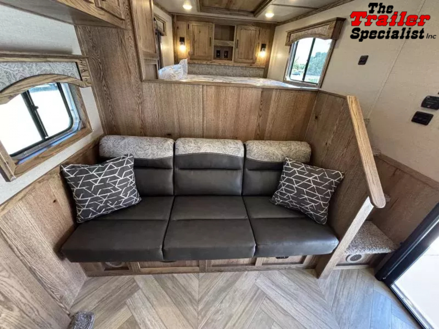 New 2026 Lakota CHARGER STOCK LQ Horse Trailer