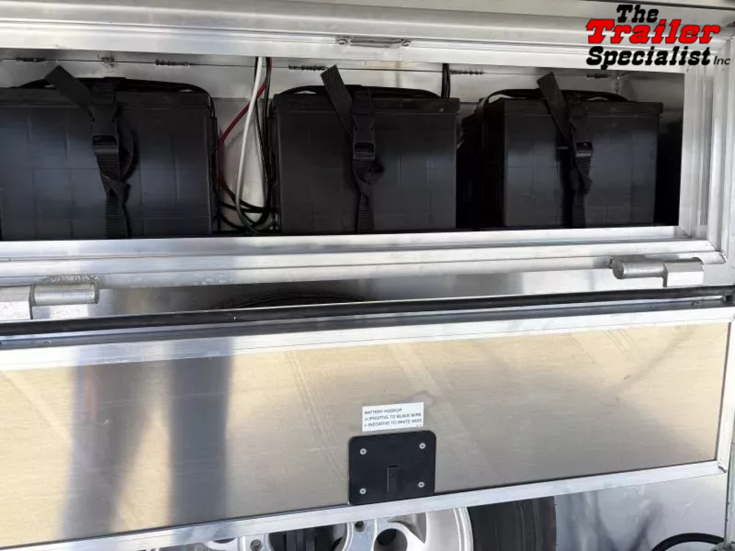 New 2026 Lakota CHARGER STOCK LQ Horse Trailer