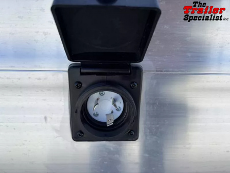 New 2026 Lakota CHARGER STOCK LQ Horse Trailer