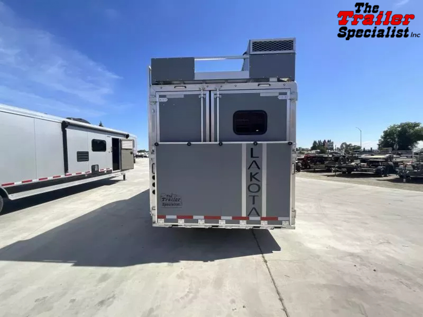 New 2026 Lakota COLT 13FT LQ 3H SLANT GN Horse Trailer