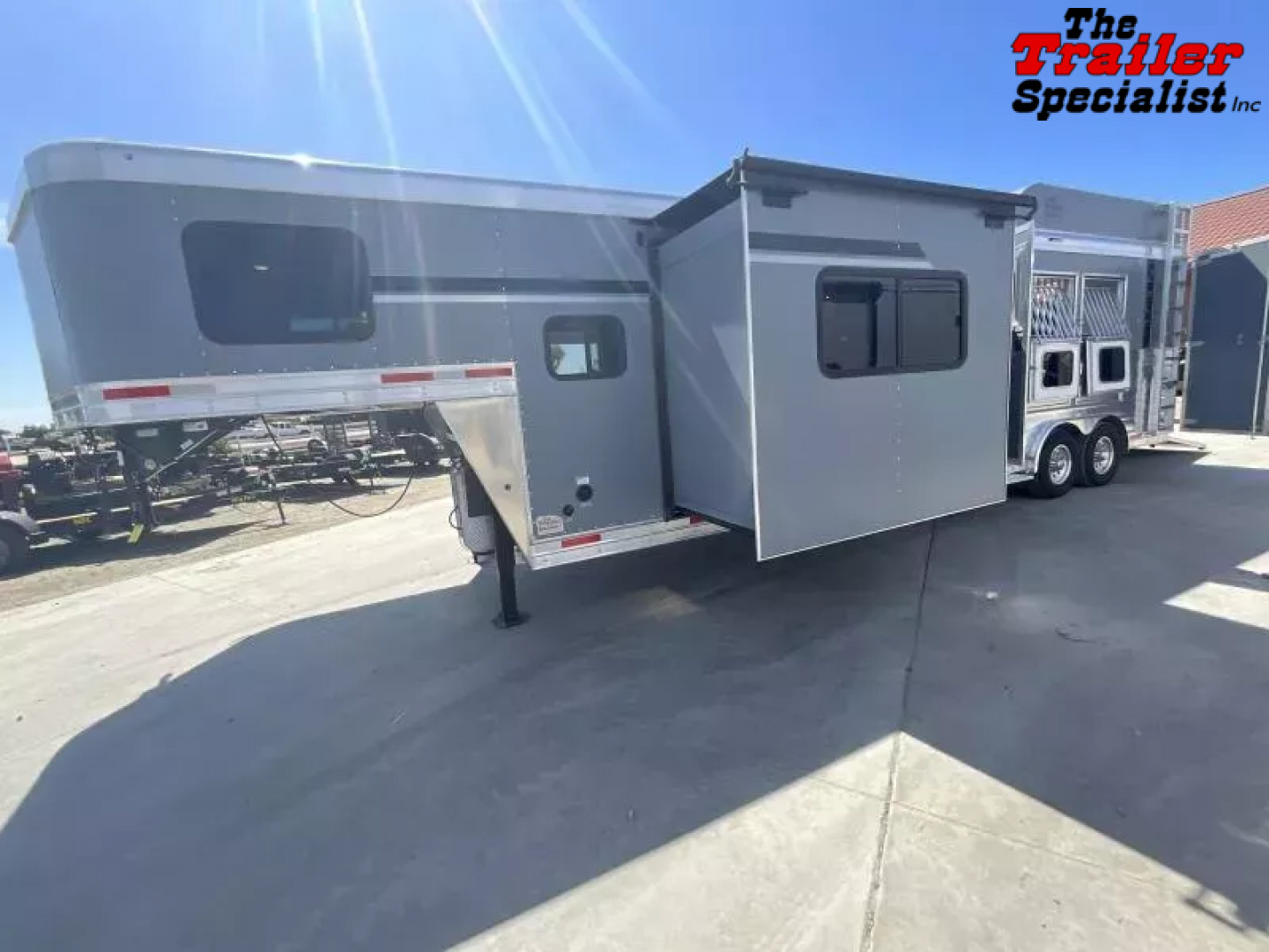 New 2026 Lakota COLT 13FT LQ 3H SLANT GN Horse Trailer