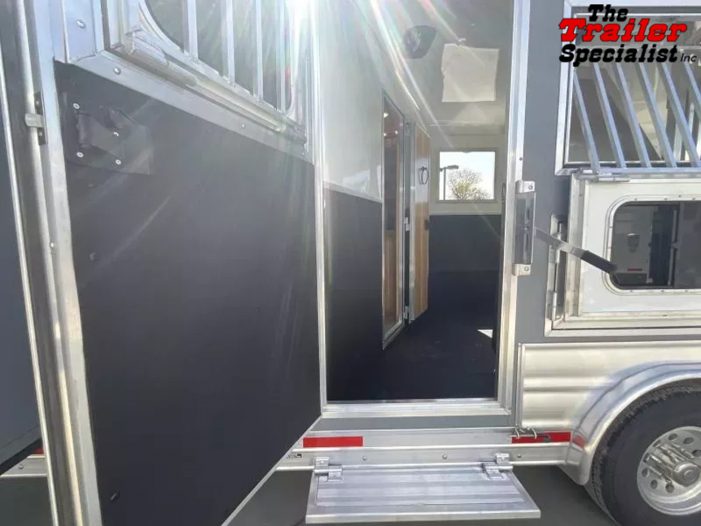 New 2026 Lakota COLT 13FT LQ 3H SLANT GN Horse Trailer