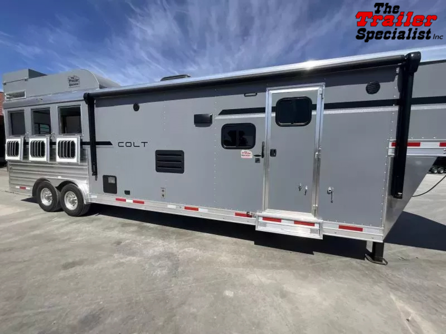 New 2026 Lakota COLT 13FT LQ 3H SLANT GN Horse Trailer