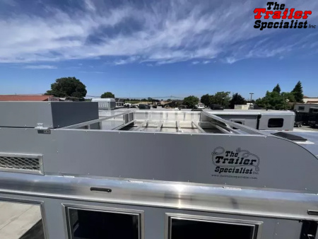 New 2026 Lakota COLT 13FT LQ 3H SLANT GN Horse Trailer