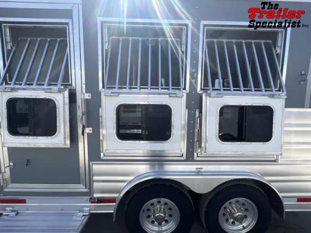 New 2026 Lakota COLT 13FT LQ 3H SLANT GN Horse Trailer