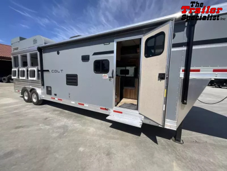 New 2026 Lakota COLT 13FT LQ 3H SLANT GN Horse Trailer