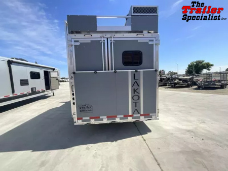 New 2026 Lakota COLT 13FT LQ 3H SLANT GN Horse Trailer