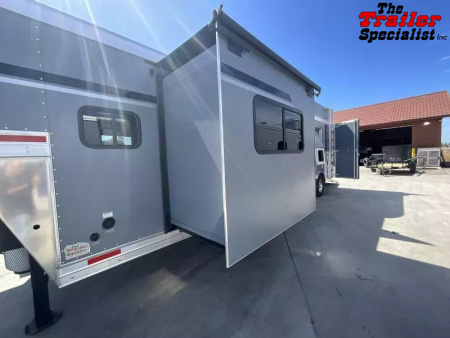 New 2026 Lakota COLT 13FT LQ 3H SLANT GN Horse Trailer