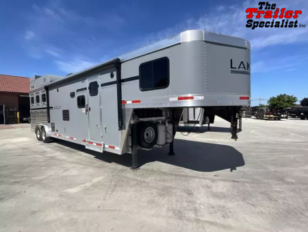 New 2026 Lakota COLT 13FT LQ 3H SLANT GN Horse Trailer