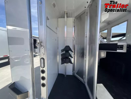 New 2026 Lakota COLT 13FT LQ 3H SLANT GN Horse Trailer