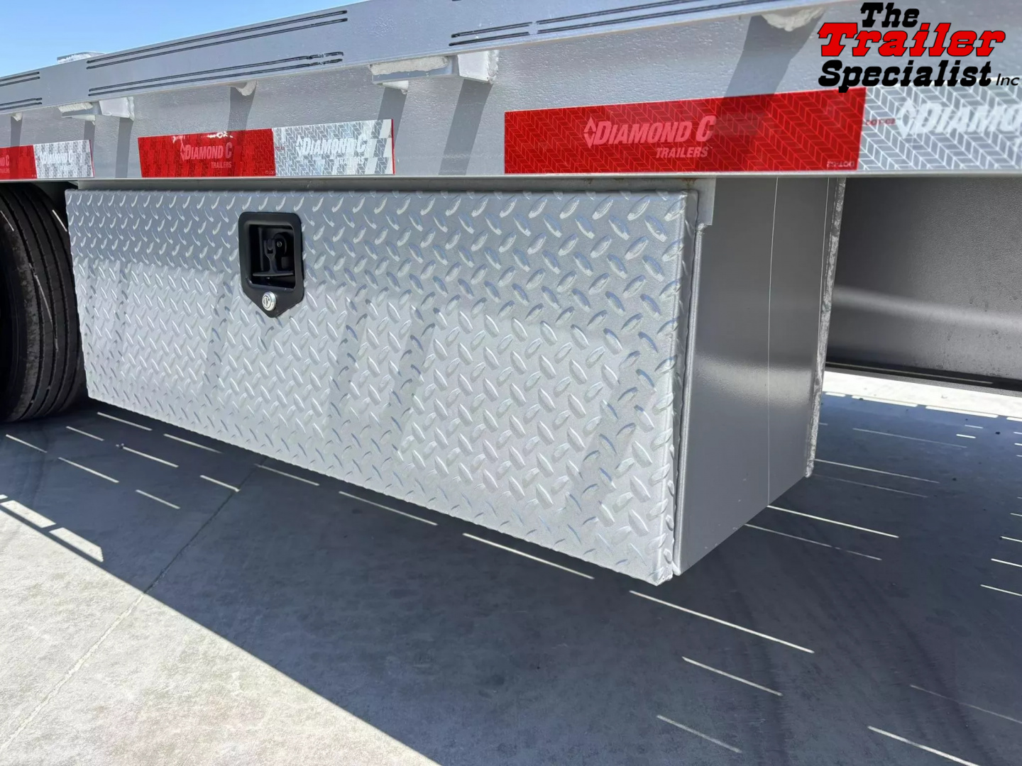 New 2025 Diamond C Trailers 8.5FT X 25FT 25.9K GVW Flatbed Trailer
