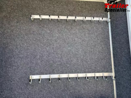 New 2026 Lakota INFINITY 15FT LQ GN 3H SLANT Horse Trailer