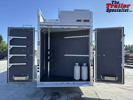 New 2026 Lakota INFINITY 15FT LQ GN 3H SLANT Horse Trailer