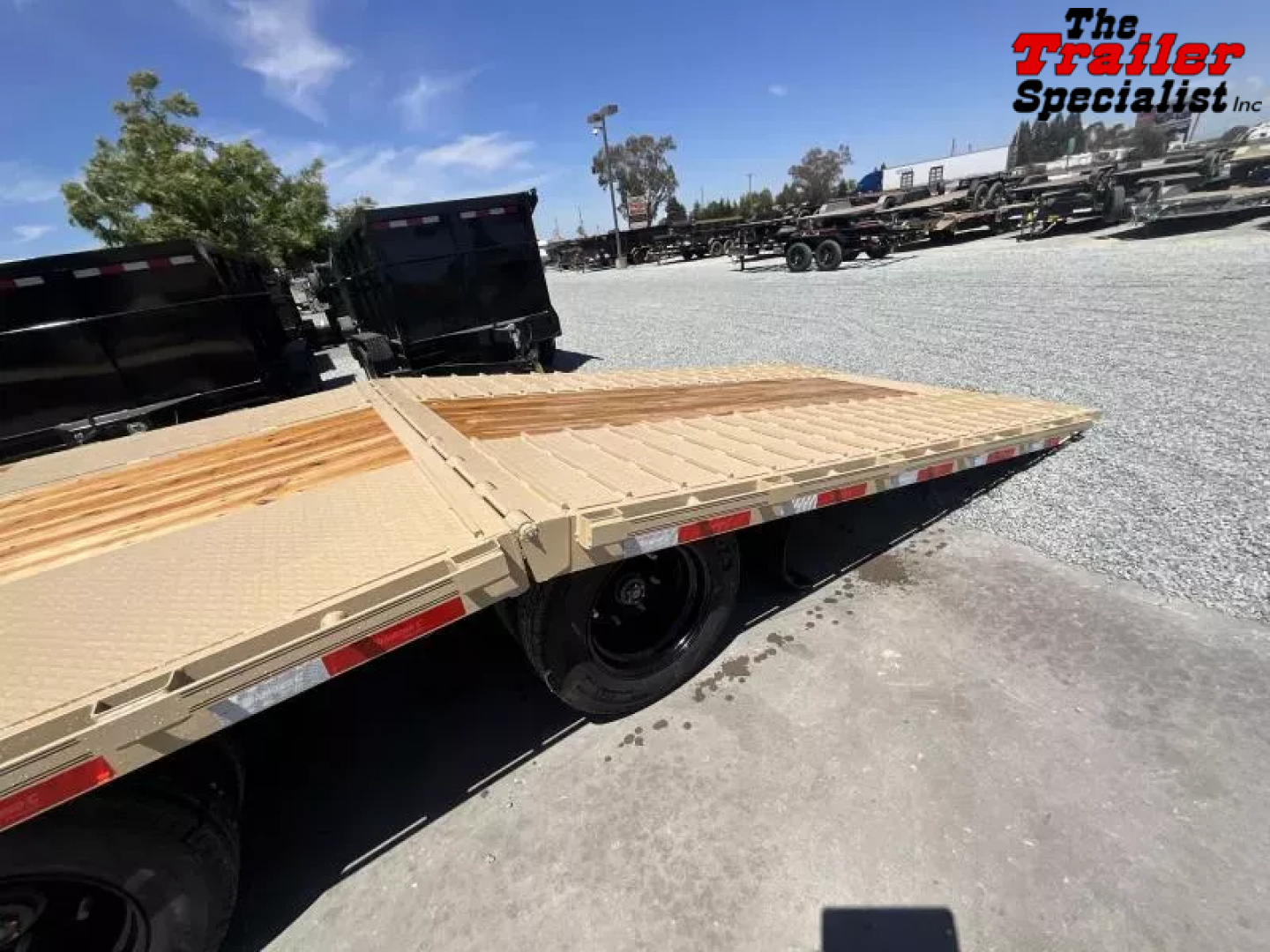 New 2025 Diamond C Trailers 8.5FT X 35FT 40K GVW Flatbed Trailer