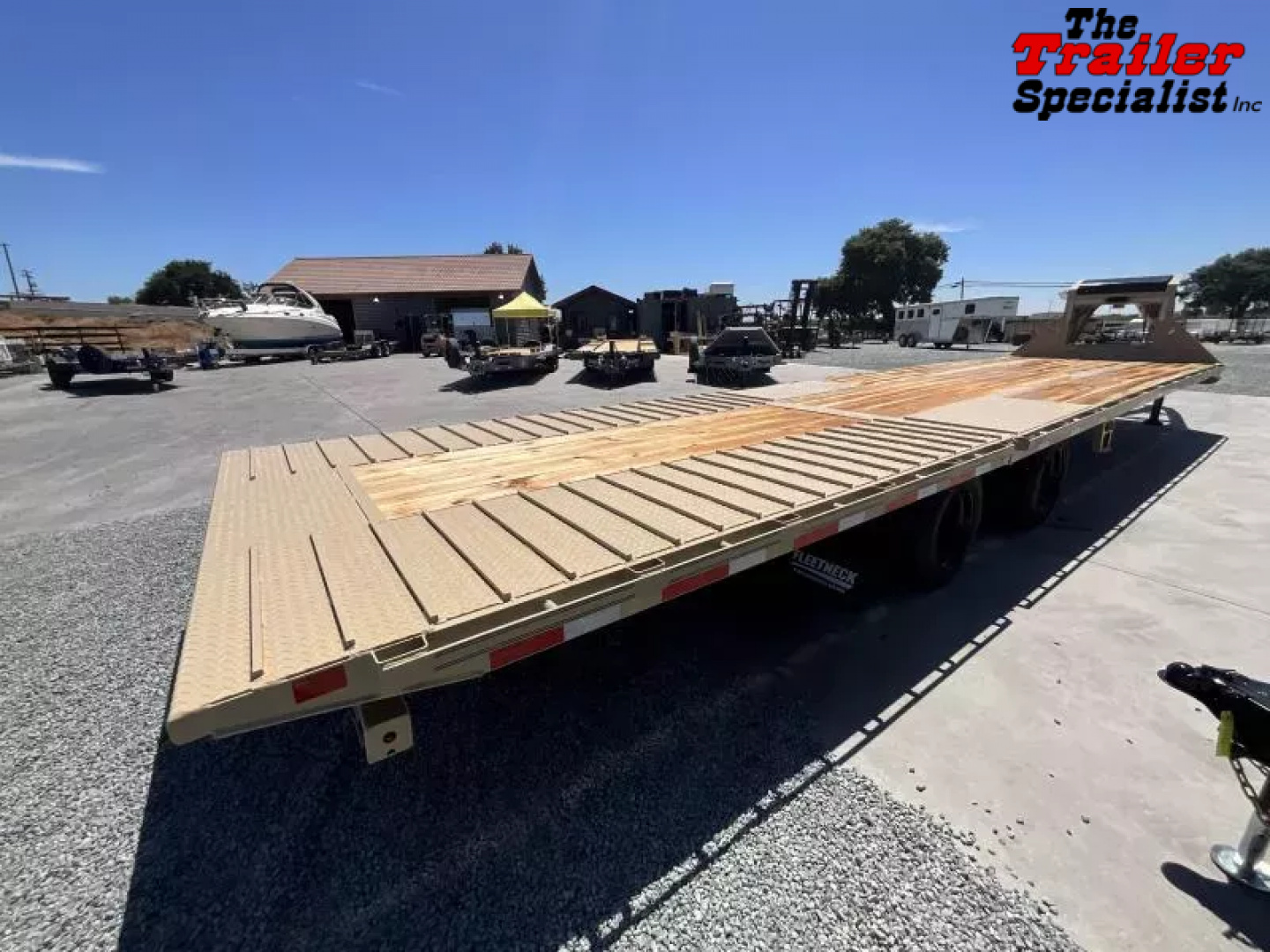 New 2025 Diamond C Trailers 8.5FT X 35FT 40K GVW Flatbed Trailer