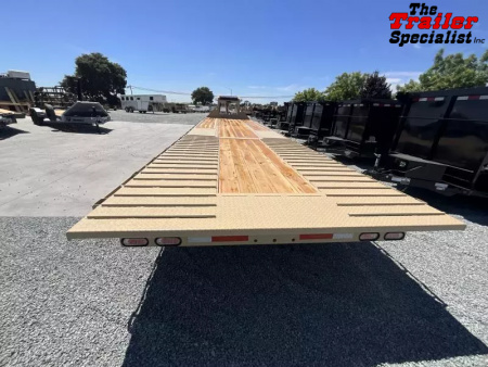 New 2025 Diamond C Trailers 8.5FT X 35FT 40K GVW Flatbed Trailer