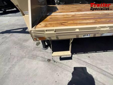 New 2025 Diamond C Trailers 8.5FT X 35FT 40K GVW Flatbed Trailer