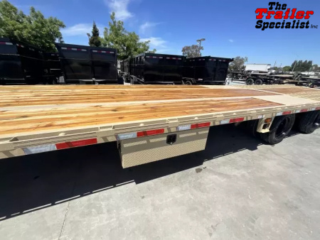 New 2025 Diamond C Trailers 8.5FT X 35FT 40K GVW Flatbed Trailer