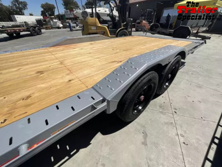 New 2025 Diamond C Trailers 8.5FT X 24FT 18K GVW Equipment Trailer