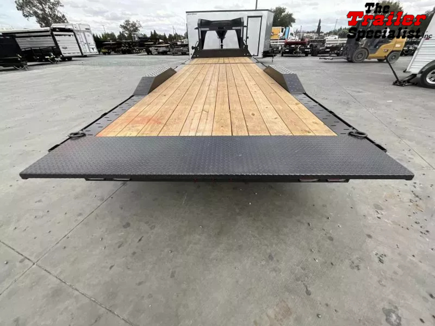 New 2025 Diamond C Trailers 8.5FT X 24FT 23K GVW Flatbed Trailer