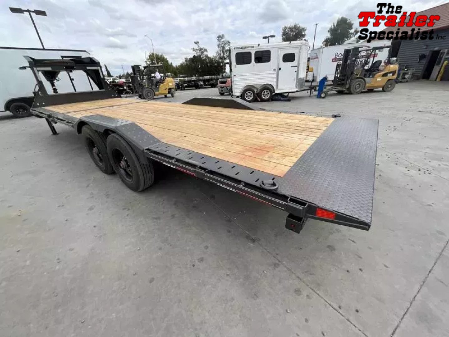 New 2025 Diamond C Trailers 8.5FT X 24FT 23K GVW Flatbed Trailer