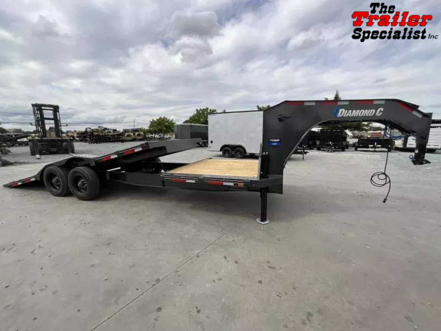 New 2025 Diamond C Trailers 8.5FT X 24FT 23K GVW Flatbed Trailer