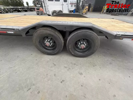 New 2025 Diamond C Trailers 8.5FT X 24FT 23K GVW Flatbed Trailer