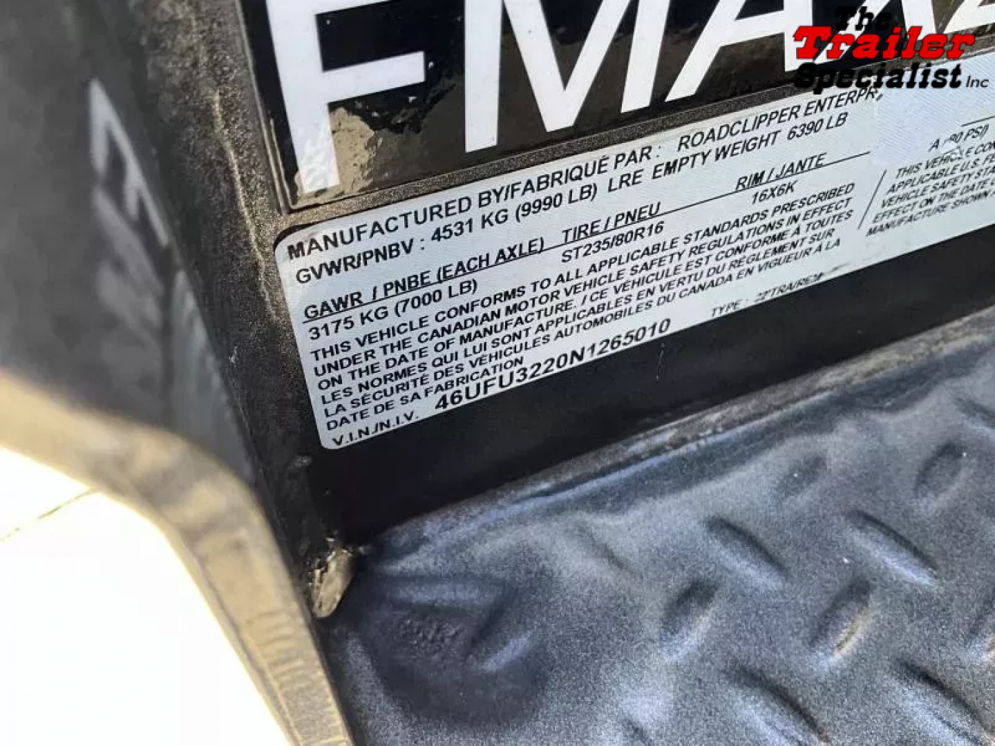 Used 2022 Diamond C Trailers 8.5FT X 32FT 15.5K GVW Flatbed Trailer