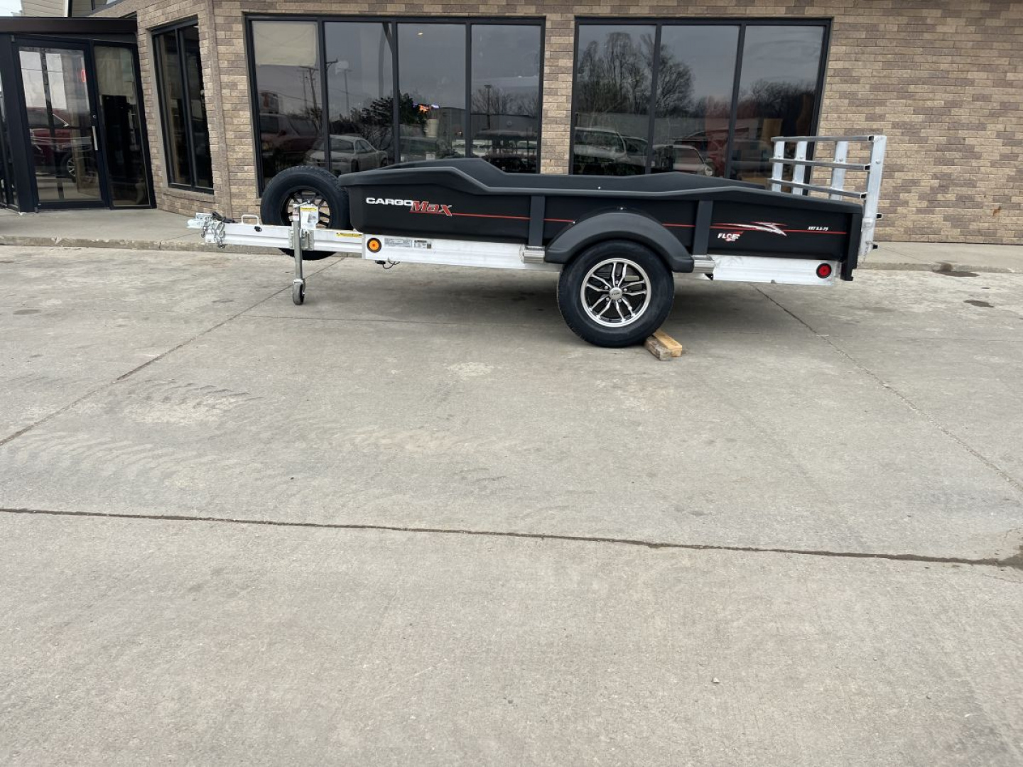 New 2025 Floe 9.5 x 73 Utility