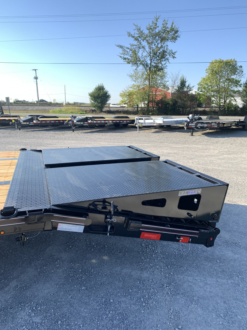 New 2026 Diamond C Trailers FMAX212L32X102MR (27' + 5' X 102") 25.9K Max Ramp (Pacesetter Ed.) Flatbed Trailer