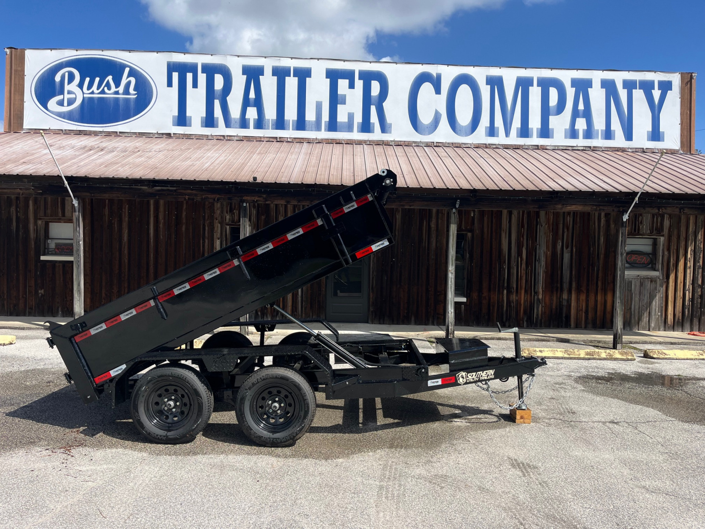 New 2025 Southern Utility 5x10x2 7K Dump Trailer