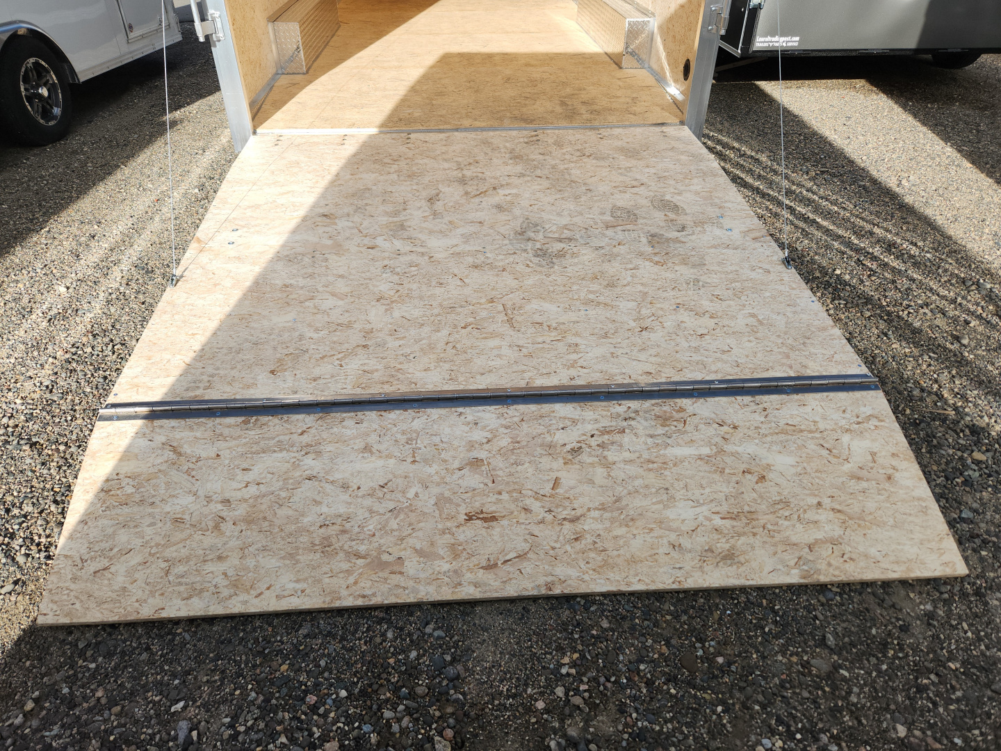 New 2026 ALCOM 8.5 X 16 EZEC ENCLOSED LIMITED MODEL Cargo / Enclosed Trailer